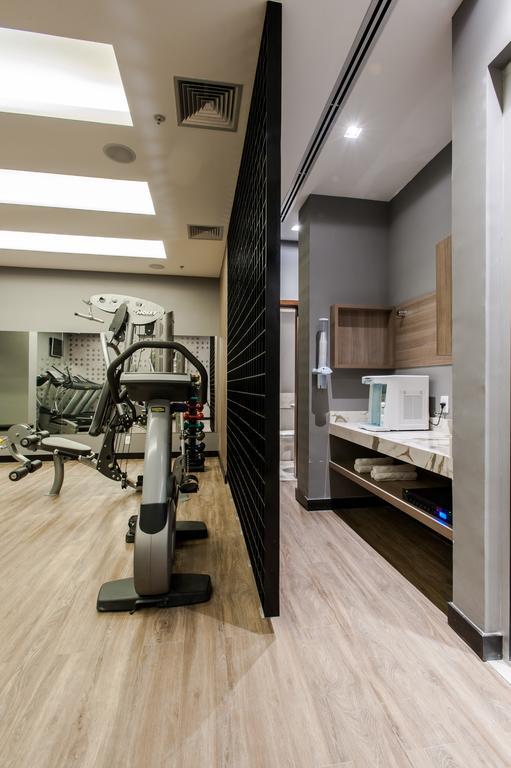 Hotel Atlantico Prime Rio de Janeiro Exteriör bild Interior of a modern gym